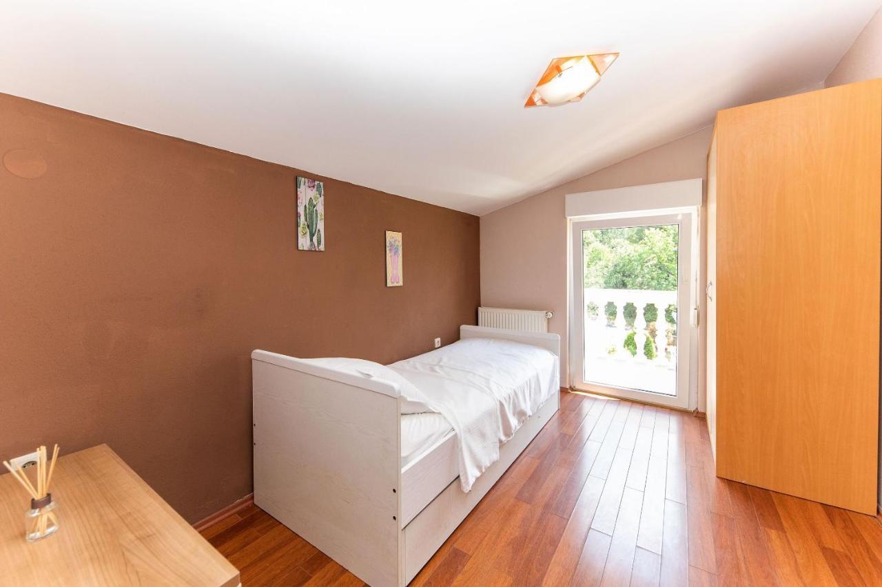 Apartments Artan ซริกเวนิซา ภายนอก รูปภาพ